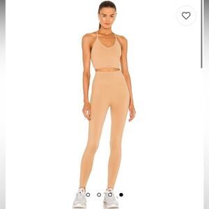 SET ACTIVE X Revolve Leggings in Pampas Size Small